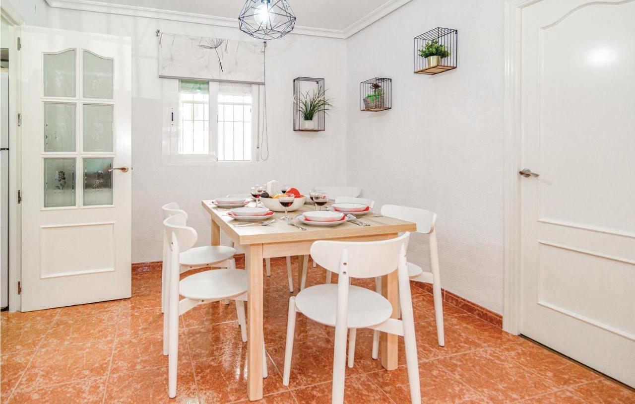 Stunning Apartment In Cordoba With Kitchen Exterior photo